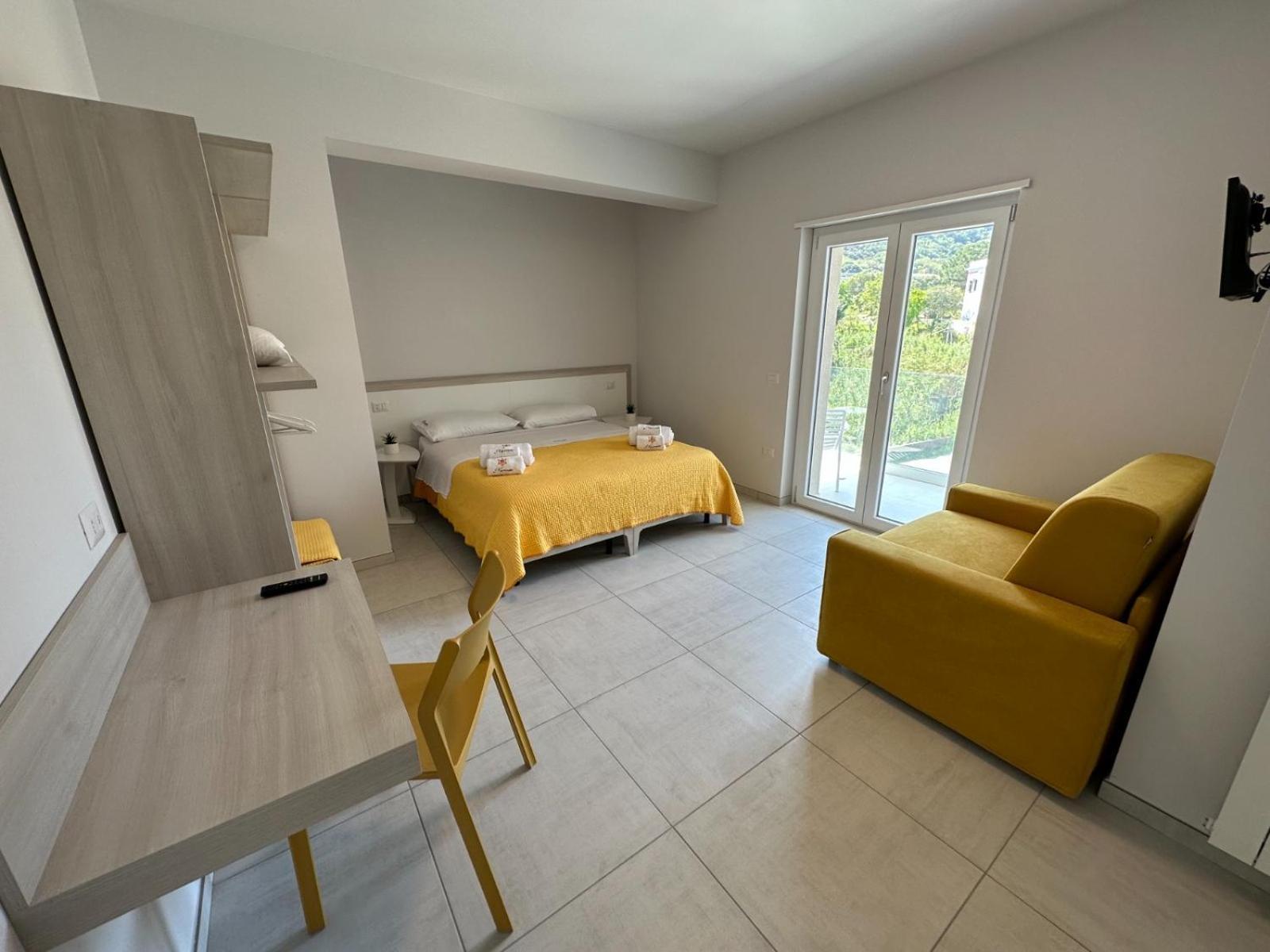 Il Narciso Residence トロペーア エクステリア 写真